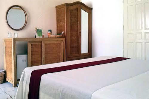Whispering Palms Island Resort Bacolod Luaran gambar